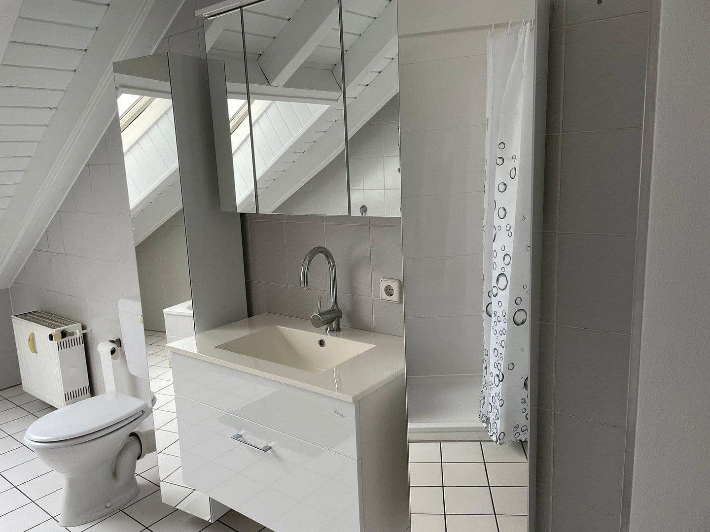 2 bedroom with open-plan kitchen flat to rent, 115 m², Karlstein am Main, Bavaria 2 bedroom with open-plan kitchen flat to rent, 115 m², Karlstein am Main, Bavaria