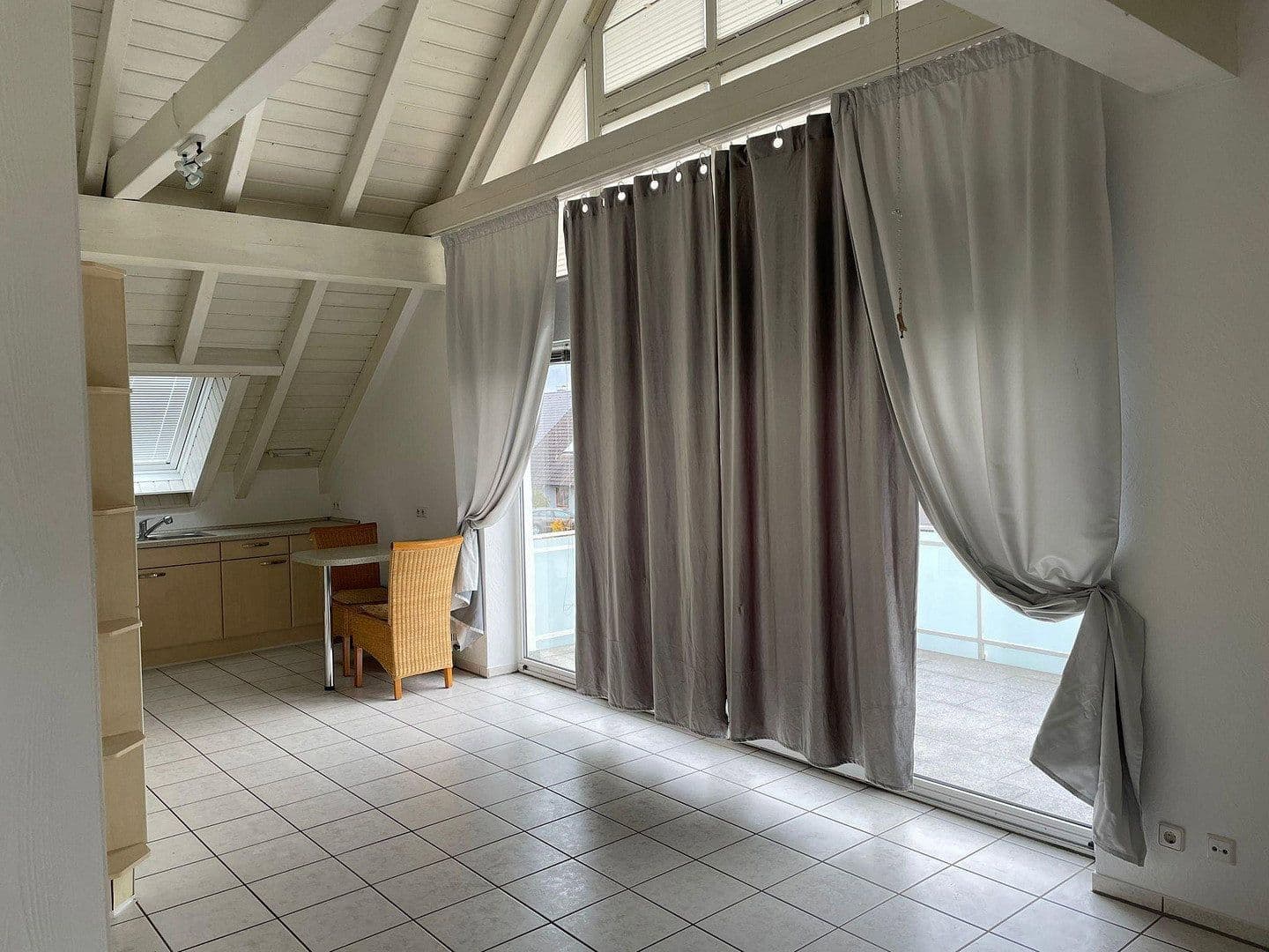 2 bedroom with open-plan kitchen flat to rent, 115 m², Karlstein am Main, Bavaria 2 bedroom with open-plan kitchen flat to rent, 115 m², Karlstein am Main, Bavaria