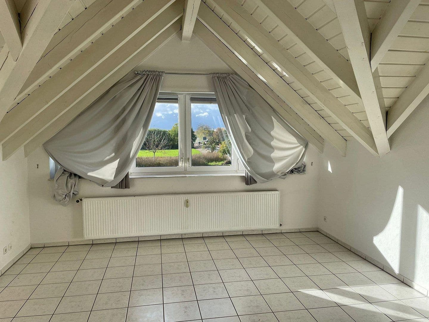 2 bedroom with open-plan kitchen flat to rent, 115 m², Karlstein am Main, Bavaria 2 bedroom with open-plan kitchen flat to rent, 115 m², Karlstein am Main, Bavaria