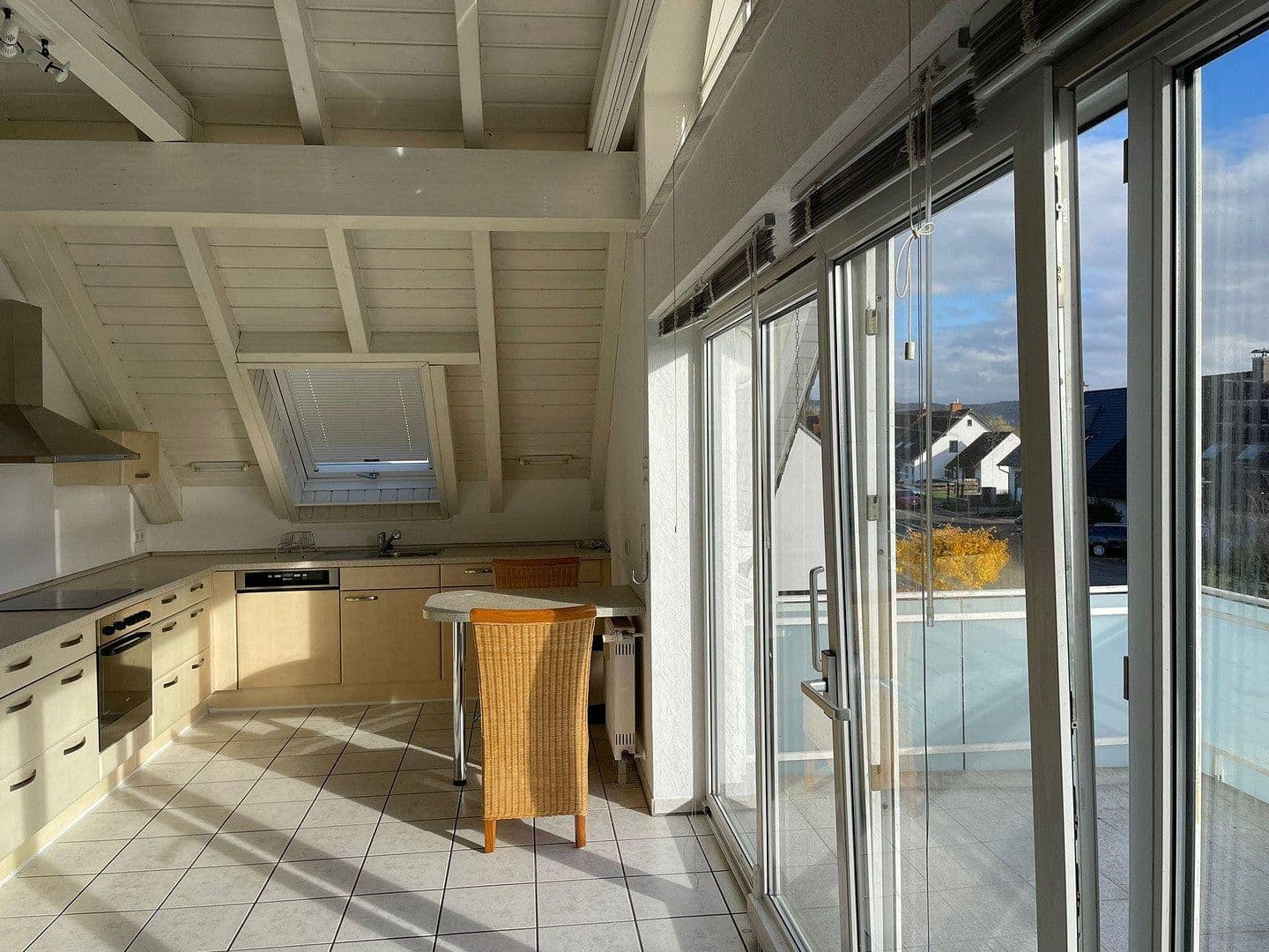 2 bedroom with open-plan kitchen flat to rent, 115 m², Karlstein am Main, Bavaria 2 bedroom with open-plan kitchen flat to rent, 115 m², Karlstein am Main, Bavaria