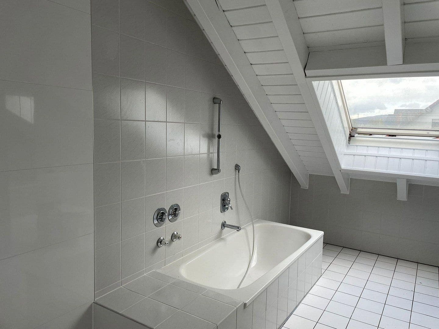 2 bedroom with open-plan kitchen flat to rent, 115 m², Karlstein am Main, Bavaria 2 bedroom with open-plan kitchen flat to rent, 115 m², Karlstein am Main, Bavaria