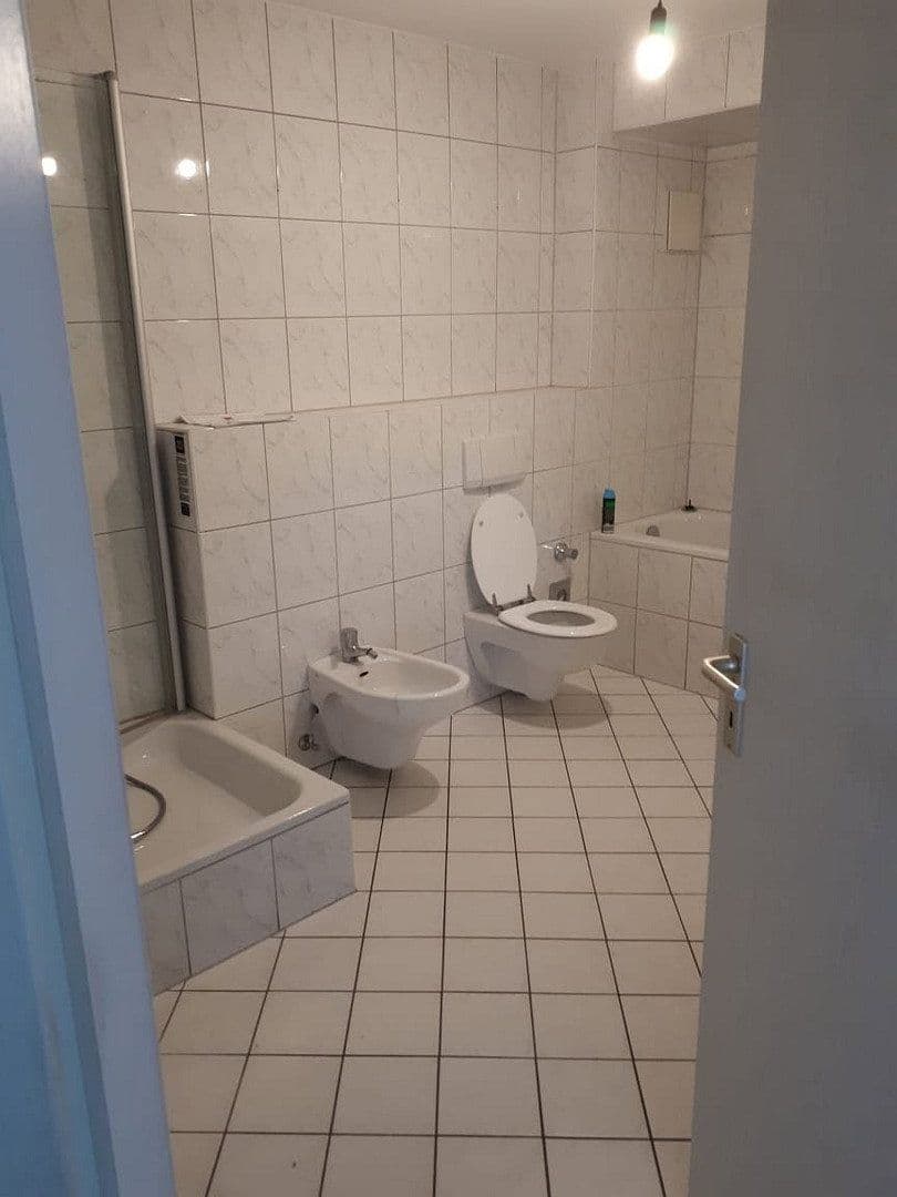 3 bedroom flat to rent, 102 m², Hattingerstr. 574, Bochum, North Rhine-Westphalia 3 bedroom flat to rent, 102 m², Hattingerstr. 574, Bochum, North Rhine-Westphalia