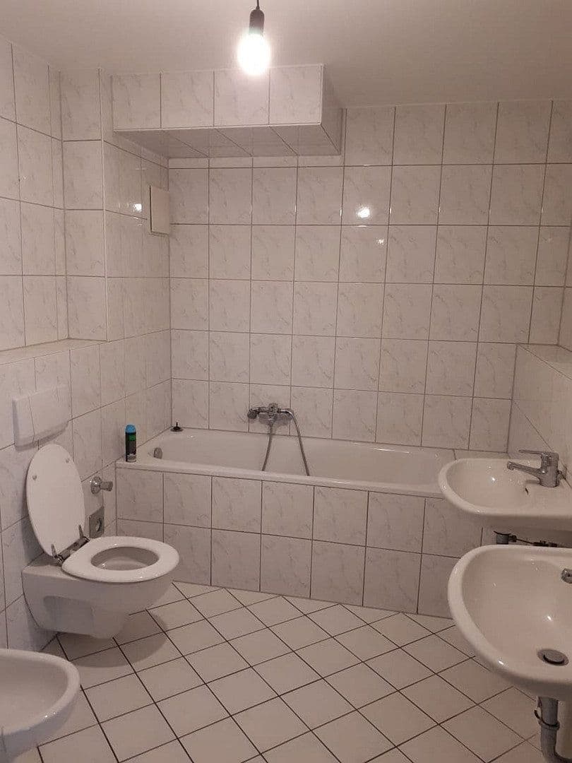 3 bedroom flat to rent, 102 m², Hattingerstr. 574, Bochum, North Rhine-Westphalia 3 bedroom flat to rent, 102 m², Hattingerstr. 574, Bochum, North Rhine-Westphalia