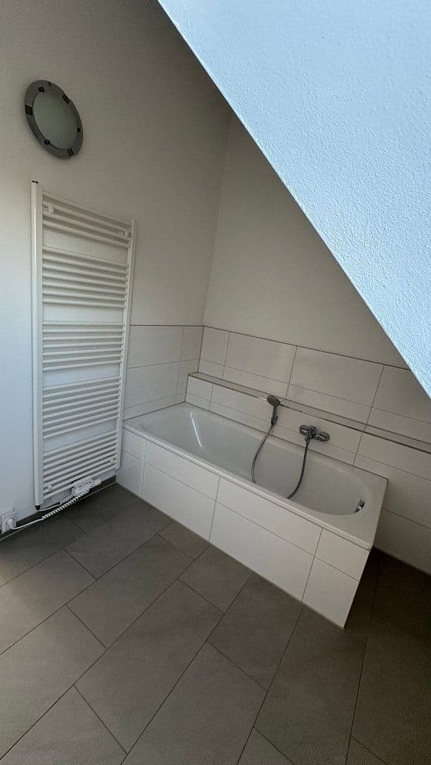 2 bedroom with open-plan kitchen flat to rent, 116 m², Ahlen, North Rhine-Westphalia 2 bedroom with open-plan kitchen flat to rent, 116 m², Ahlen, North Rhine-Westphalia