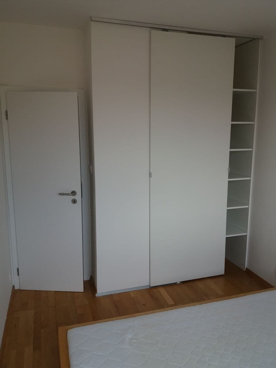 3 bedroom with open-plan kitchen flat to rent, 72 m², Božetická, Prague, Prague 3 bedroom with open-plan kitchen flat to rent, 72 m², Božetická, Prague, Prague