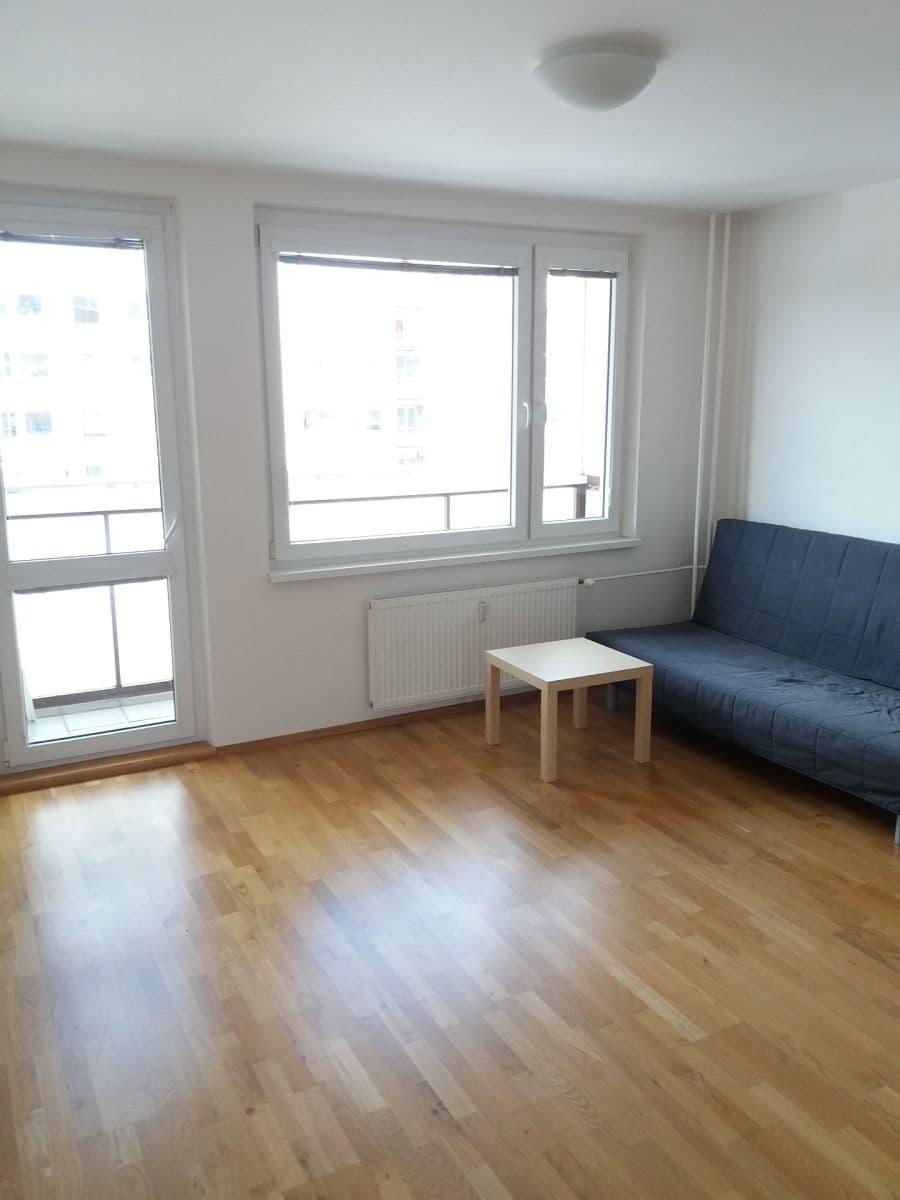 3 bedroom with open-plan kitchen flat to rent, 72 m², Božetická, Prague, Prague 3 bedroom with open-plan kitchen flat to rent, 72 m², Božetická, Prague, Prague