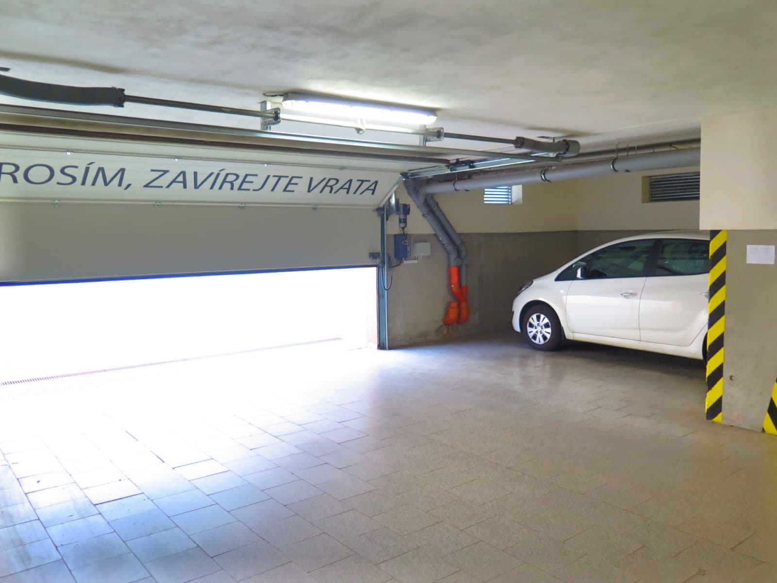 garage to rent, 18 m², Trýbova, Brno, Jihomoravský Region garage to rent, 18 m², Trýbova, Brno, Jihomoravský Region