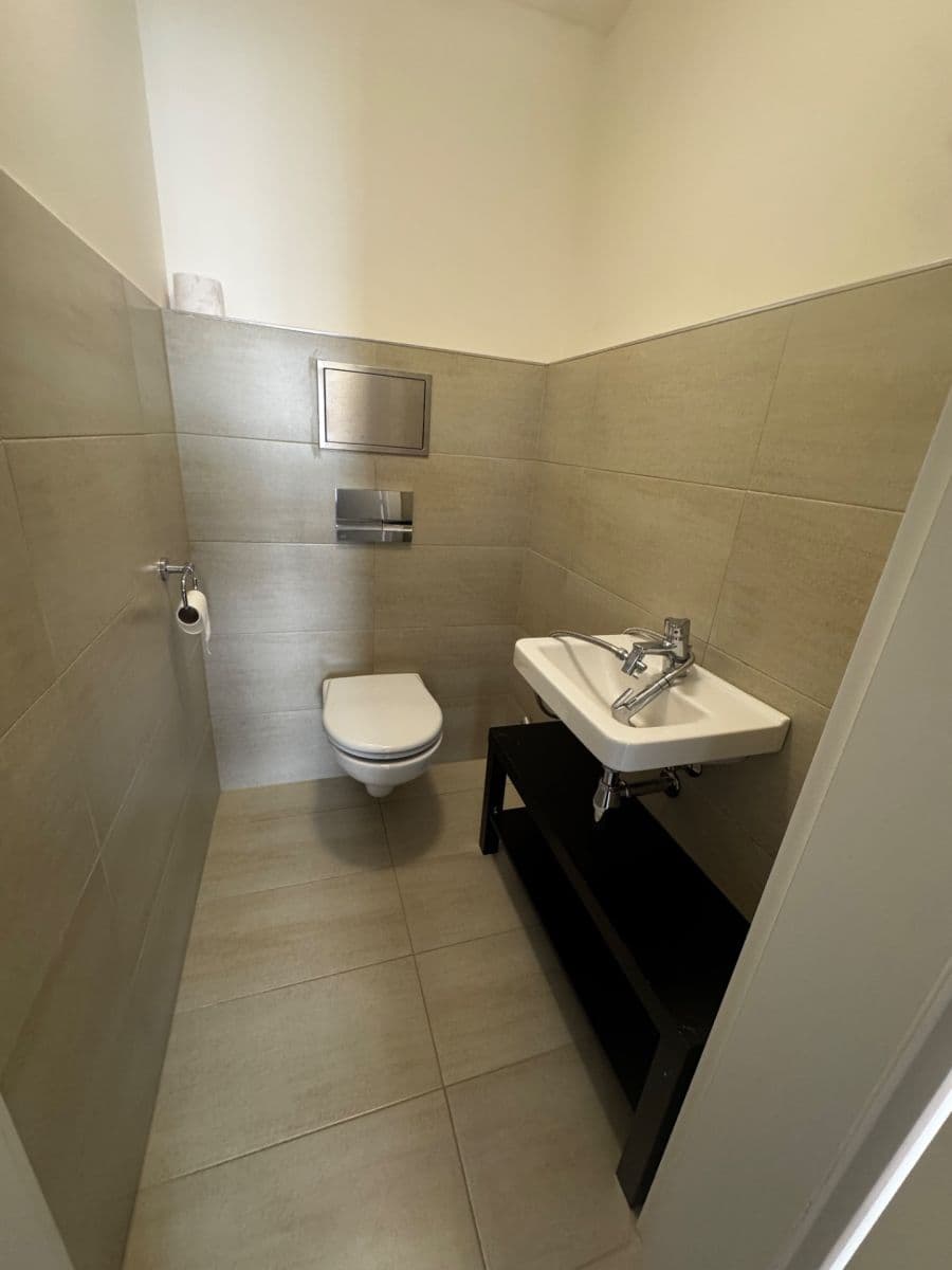 2 bedroom with open-plan kitchen flat to rent, 77 m², Strnadových, Prague, Prague 2 bedroom with open-plan kitchen flat to rent, 77 m², Strnadových, Prague, Prague