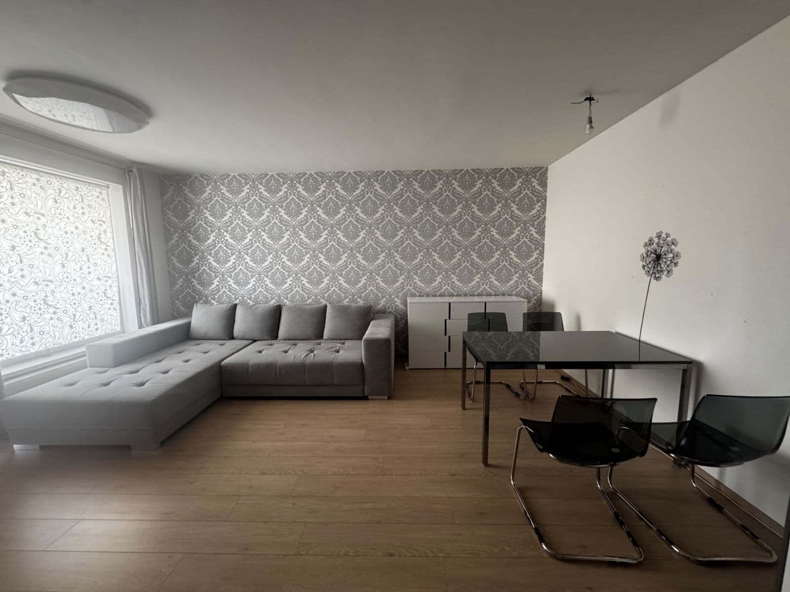 2 bedroom with open-plan kitchen flat to rent, 77 m², Strnadových, Prague, Prague 2 bedroom with open-plan kitchen flat to rent, 77 m², Strnadových, Prague, Prague