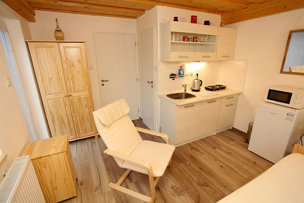 Studio flat to rent, 18 m², Na Stoupách, Jihlava, Vysočina Region Studio flat to rent, 18 m², Na Stoupách, Jihlava, Vysočina Region