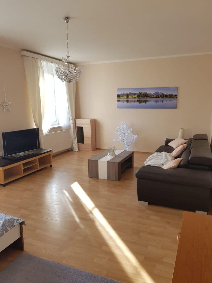 2 bedroom flat to rent, 95 m², U Waltrovky, Prague, Prague 2 bedroom flat to rent, 95 m², U Waltrovky, Prague, Prague