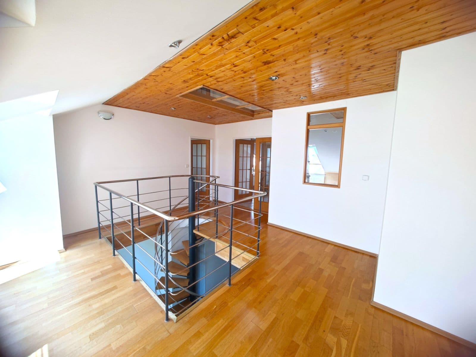 4 bedroom with open-plan kitchen flat to rent, 146 m², Sulova, Prague, Prague 4 bedroom with open-plan kitchen flat to rent, 146 m², Sulova, Prague, Prague