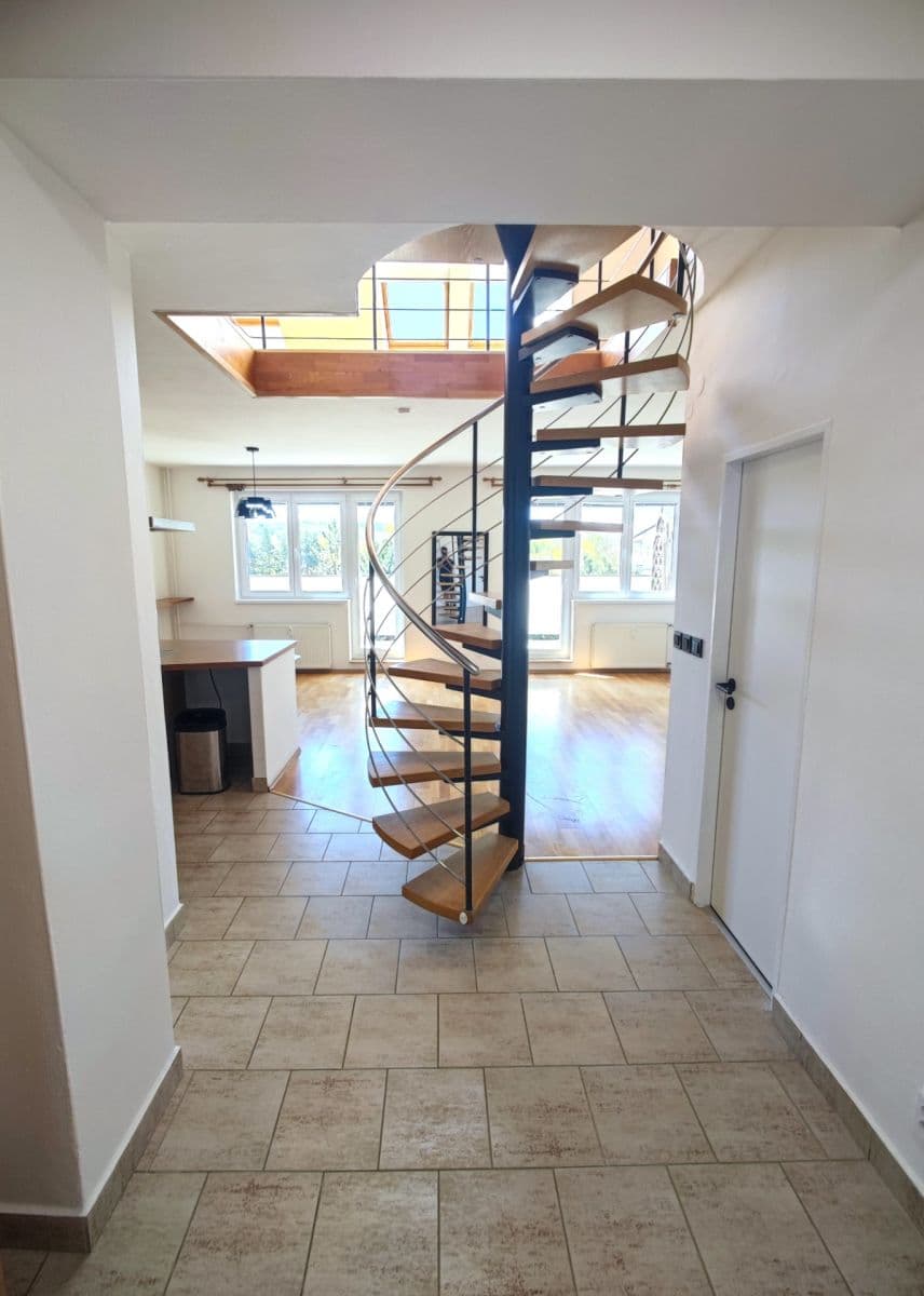 4 bedroom with open-plan kitchen flat to rent, 146 m², Sulova, Prague, Prague 4 bedroom with open-plan kitchen flat to rent, 146 m², Sulova, Prague, Prague