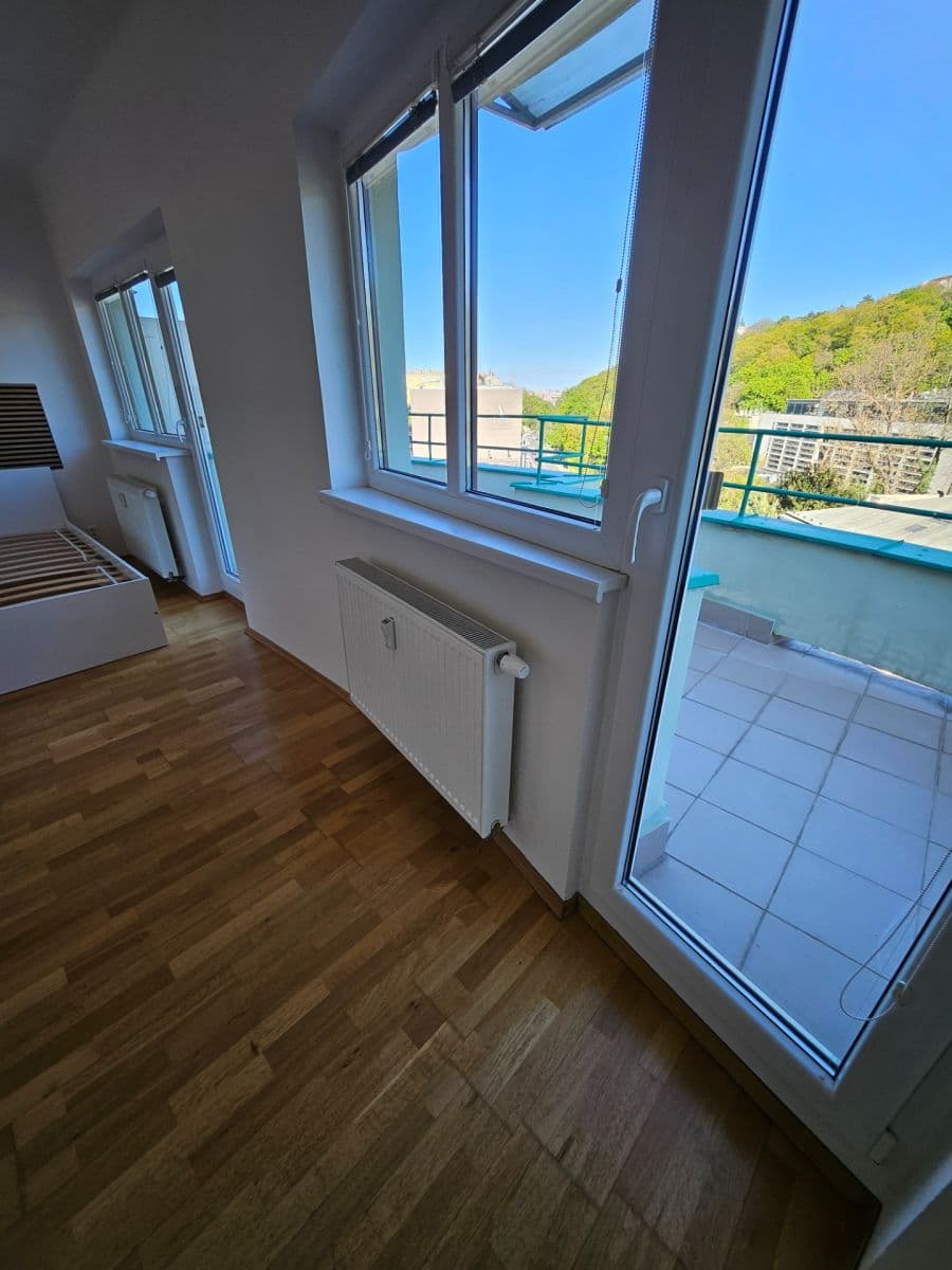 2 bedroom flat to rent, 53 m², Vrchlického, Prague, Prague 2 bedroom flat to rent, 53 m², Vrchlického, Prague, Prague
