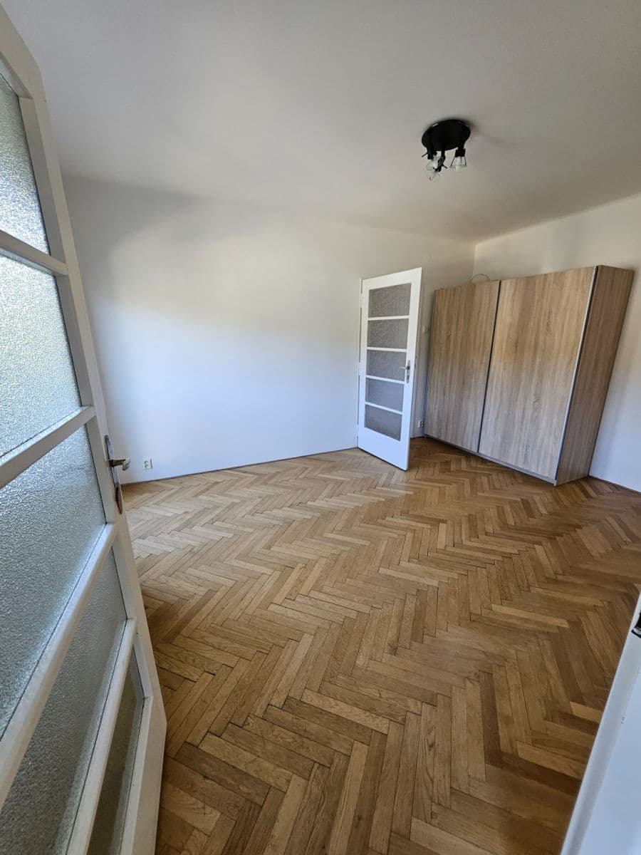 2 bedroom flat to rent, 53 m², Vrchlického, Prague, Prague 2 bedroom flat to rent, 53 m², Vrchlického, Prague, Prague