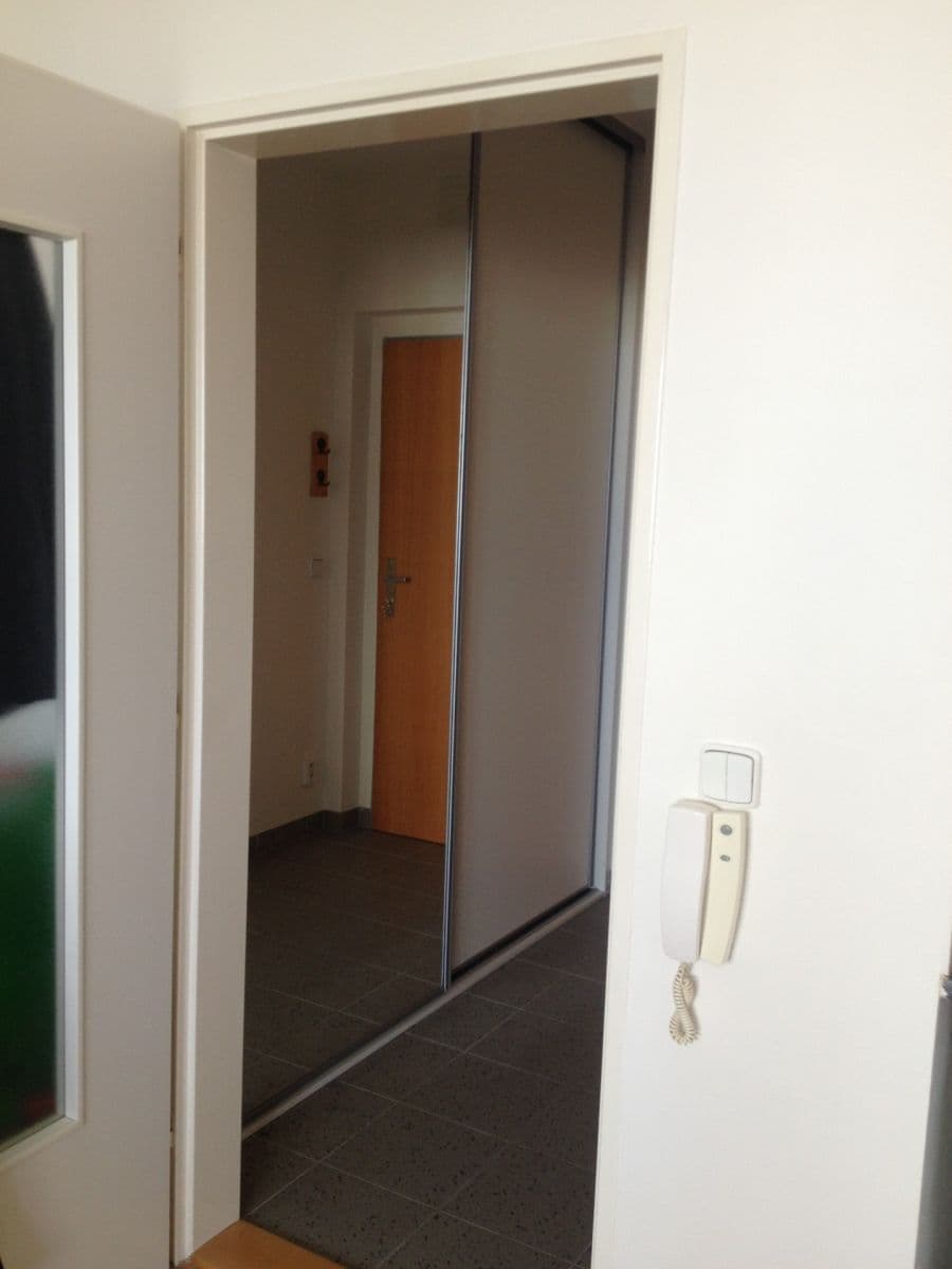 Studio flat to rent, 35 m², Sluneční náměstí, Prague, Prague Studio flat to rent, 35 m², Sluneční náměstí, Prague, Prague