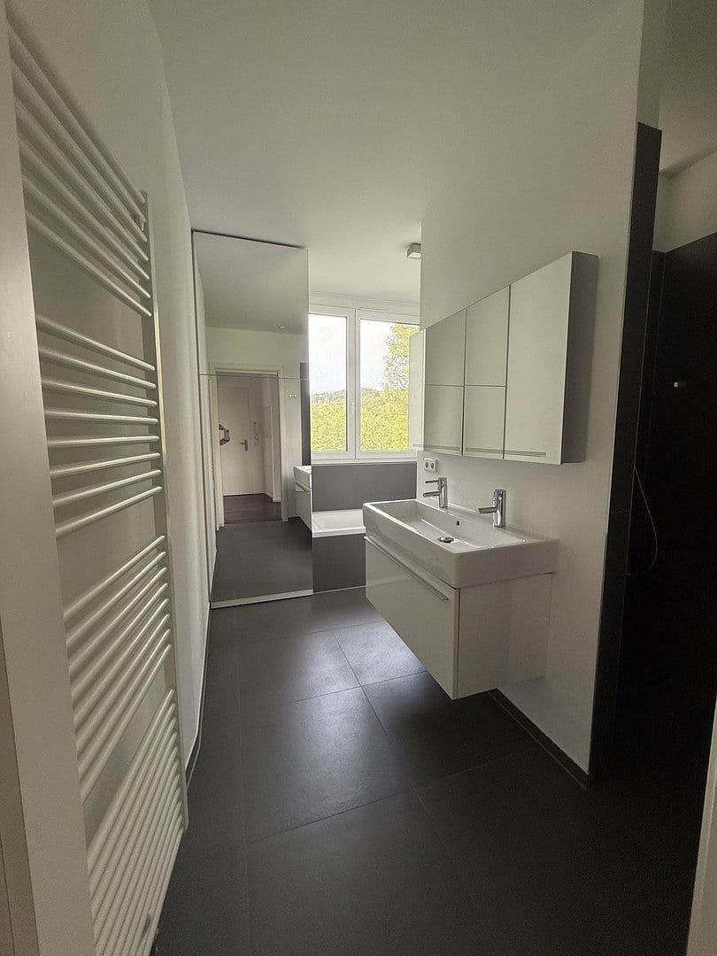 2 bedroom with open-plan kitchen flat for sale, 100 m², Metzingen, Baden-Württemberg 2 bedroom with open-plan kitchen flat for sale, 100 m², Metzingen, Baden-Württemberg