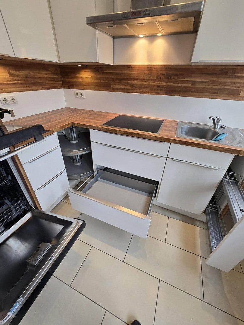 3 bedroom with open-plan kitchen flat to rent, 114 m², Gerhart-Hauptmann Straße 43/45, Teltow, Brandenburg 3 bedroom with open-plan kitchen flat to rent, 114 m², Gerhart-Hauptmann Straße 43/45, Teltow, Brandenburg