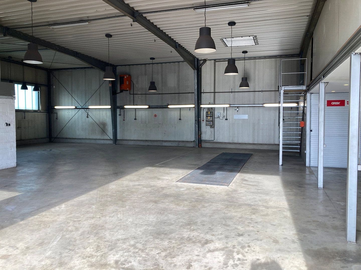 non-residential property for sale, 2,400 m², Carl-Zeiss-Straße 16, Alsdorf, North Rhine-Westphalia non-residential property for sale, 2,400 m², Carl-Zeiss-Straße 16, Alsdorf, North Rhine-Westphalia