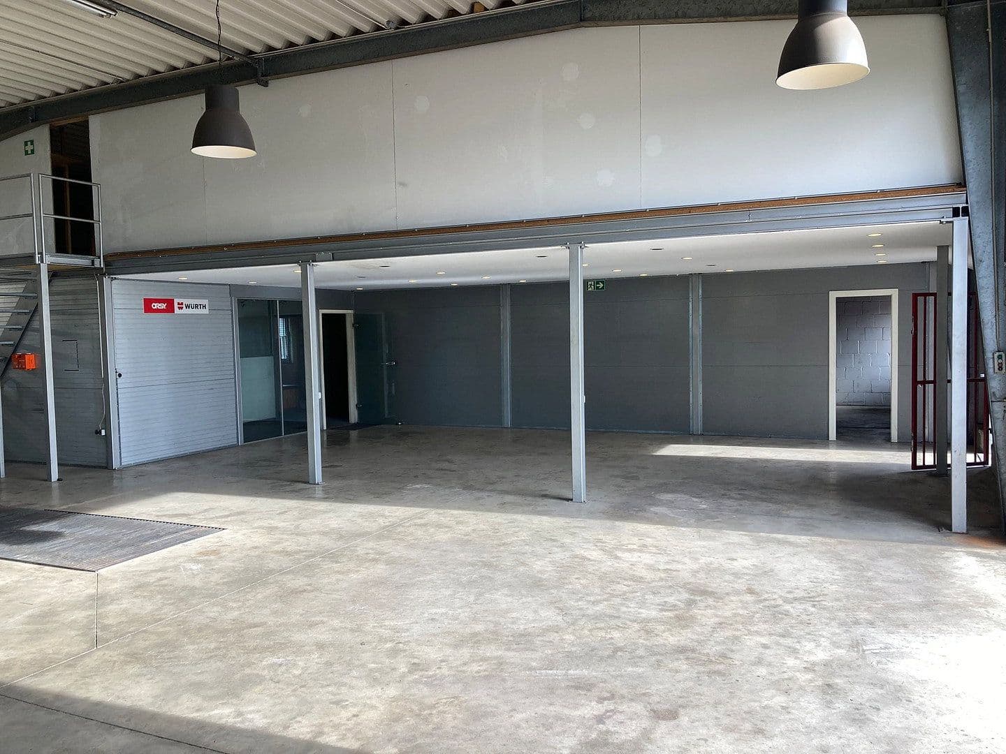 non-residential property for sale, 2,400 m², Carl-Zeiss-Straße 16, Alsdorf, North Rhine-Westphalia non-residential property for sale, 2,400 m², Carl-Zeiss-Straße 16, Alsdorf, North Rhine-Westphalia