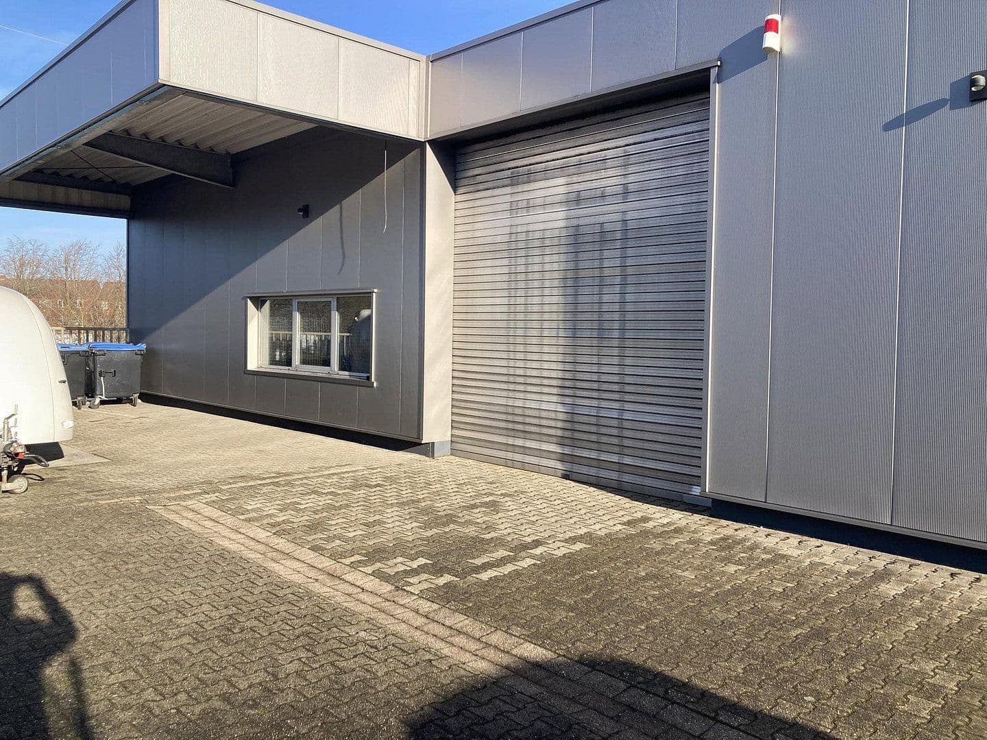 non-residential property for sale, 2,400 m², Carl-Zeiss-Straße 16, Alsdorf, North Rhine-Westphalia non-residential property for sale, 2,400 m², Carl-Zeiss-Straße 16, Alsdorf, North Rhine-Westphalia