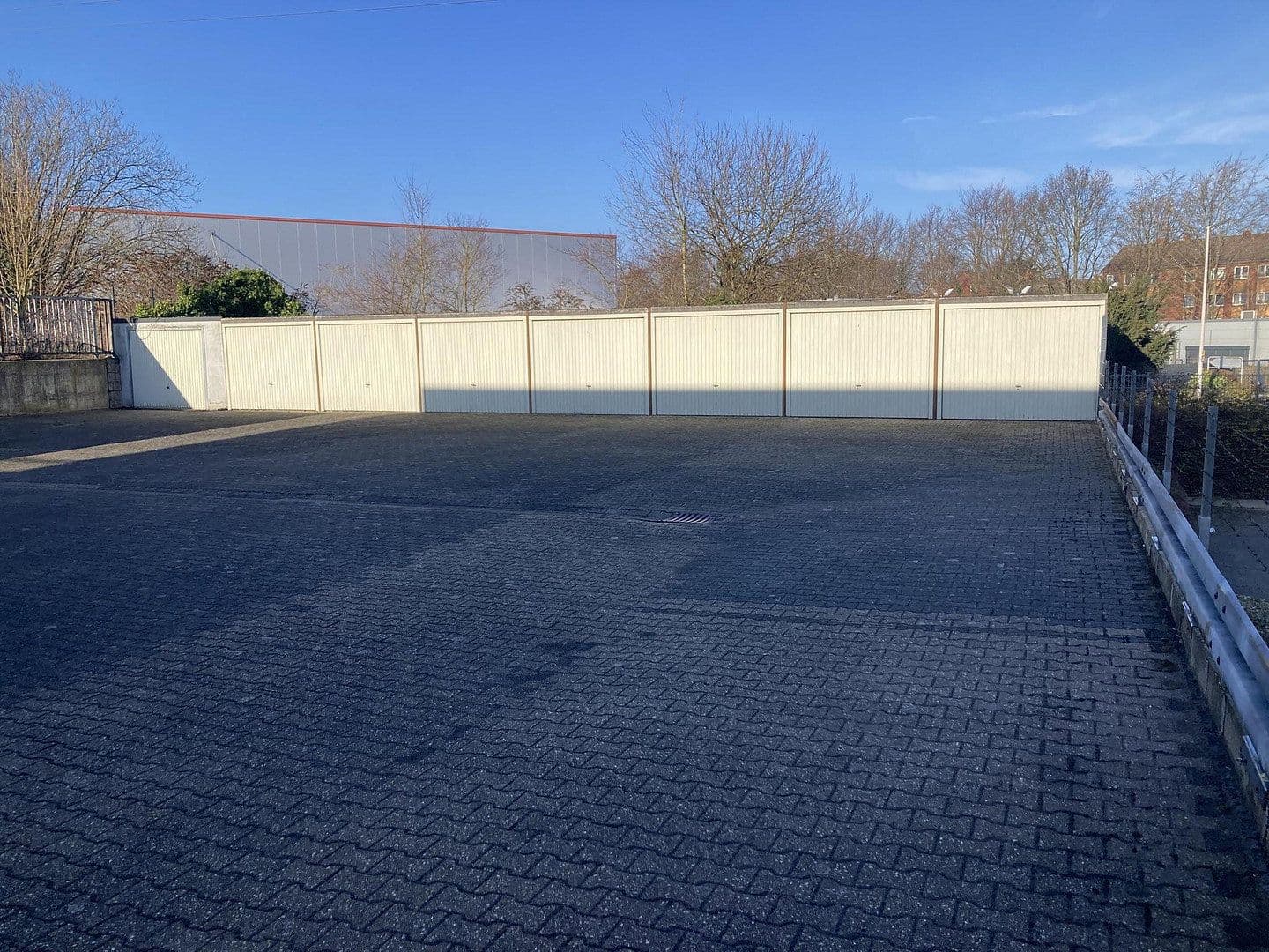 non-residential property for sale, 2,400 m², Carl-Zeiss-Straße 16, Alsdorf, North Rhine-Westphalia non-residential property for sale, 2,400 m², Carl-Zeiss-Straße 16, Alsdorf, North Rhine-Westphalia