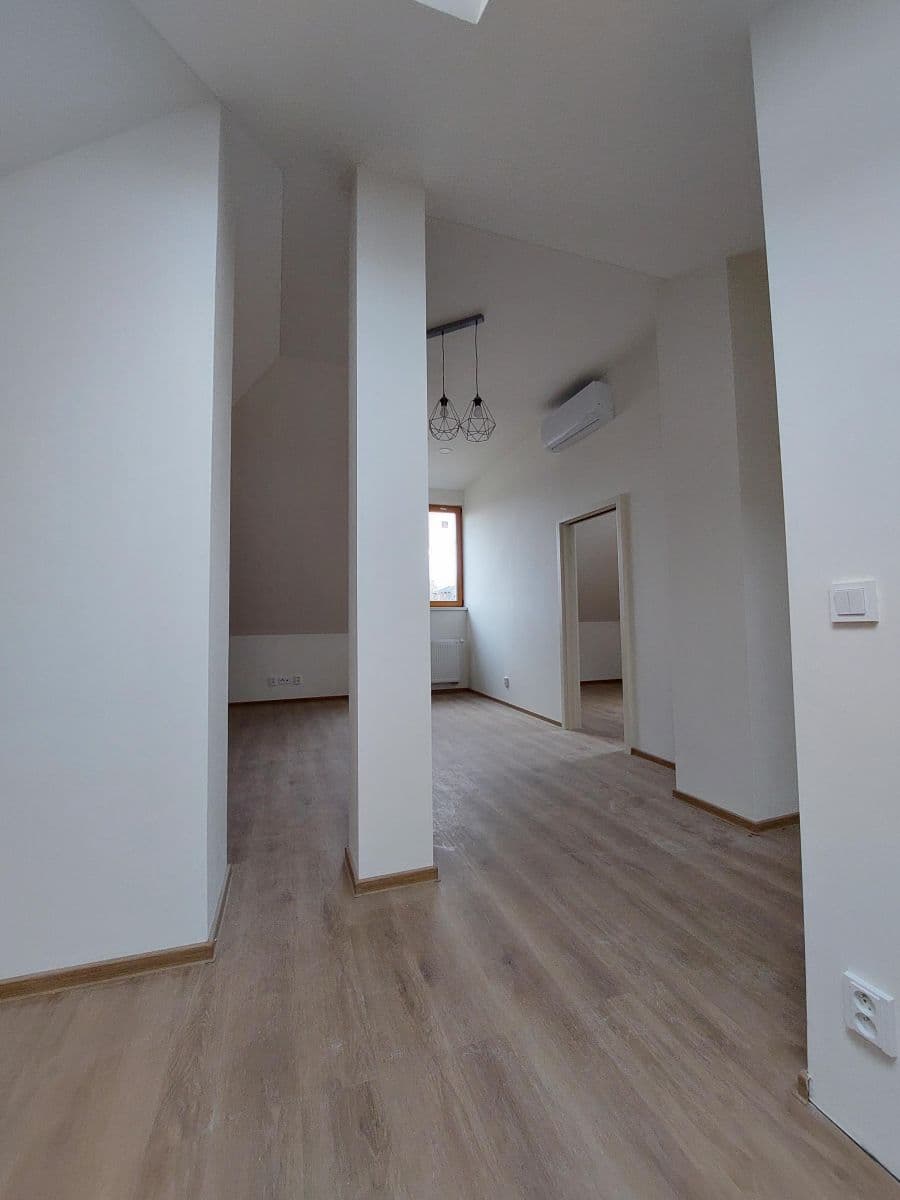 2 bedroom with open-plan kitchen flat to rent, 602 m², K Novému dvoru, Prague, Prague 2 bedroom with open-plan kitchen flat to rent, 602 m², K Novému dvoru, Prague, Prague