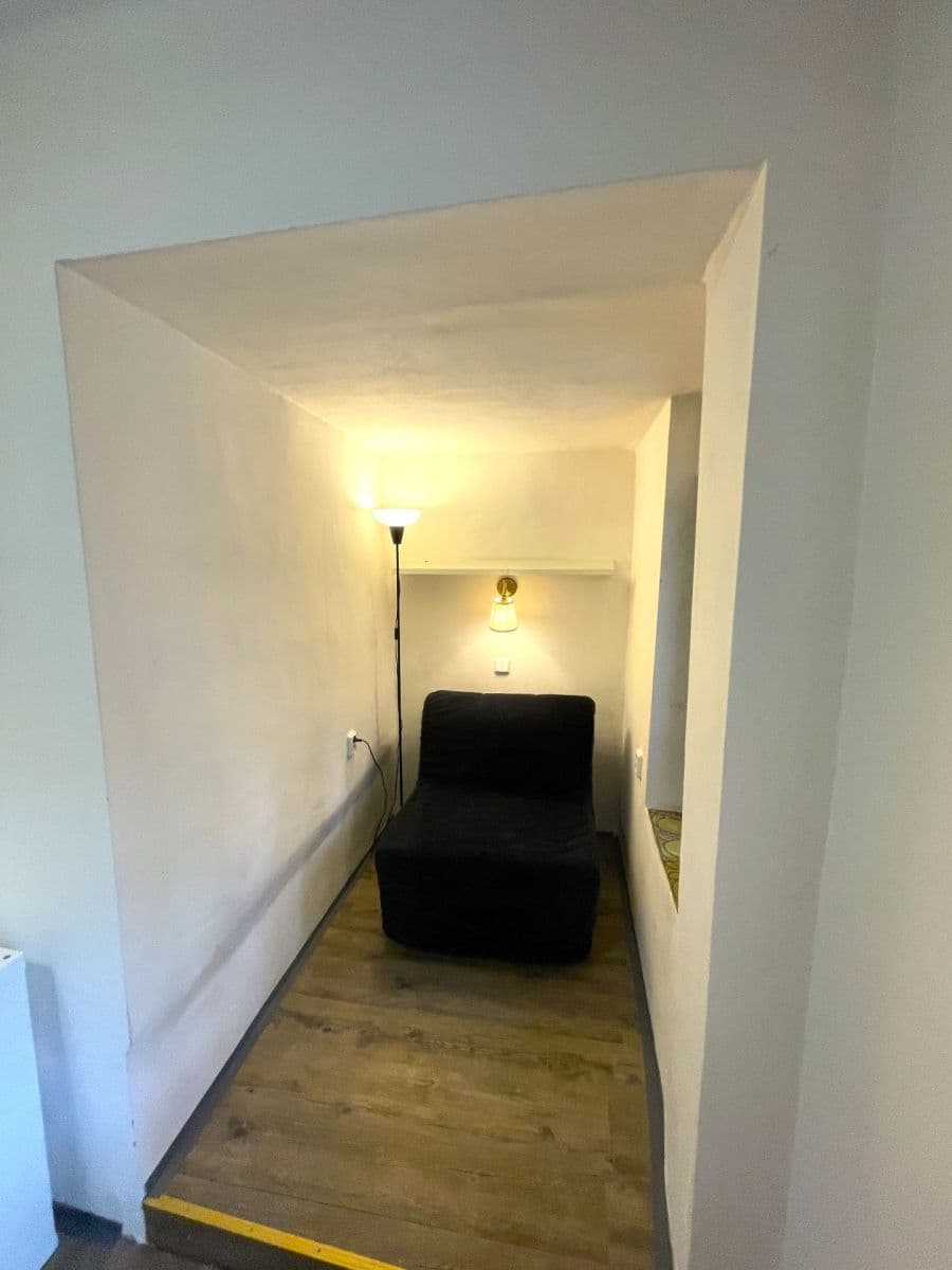 Studio flat to rent, 18 m², Na Cikánce, Prague, Prague Studio flat to rent, 18 m², Na Cikánce, Prague, Prague