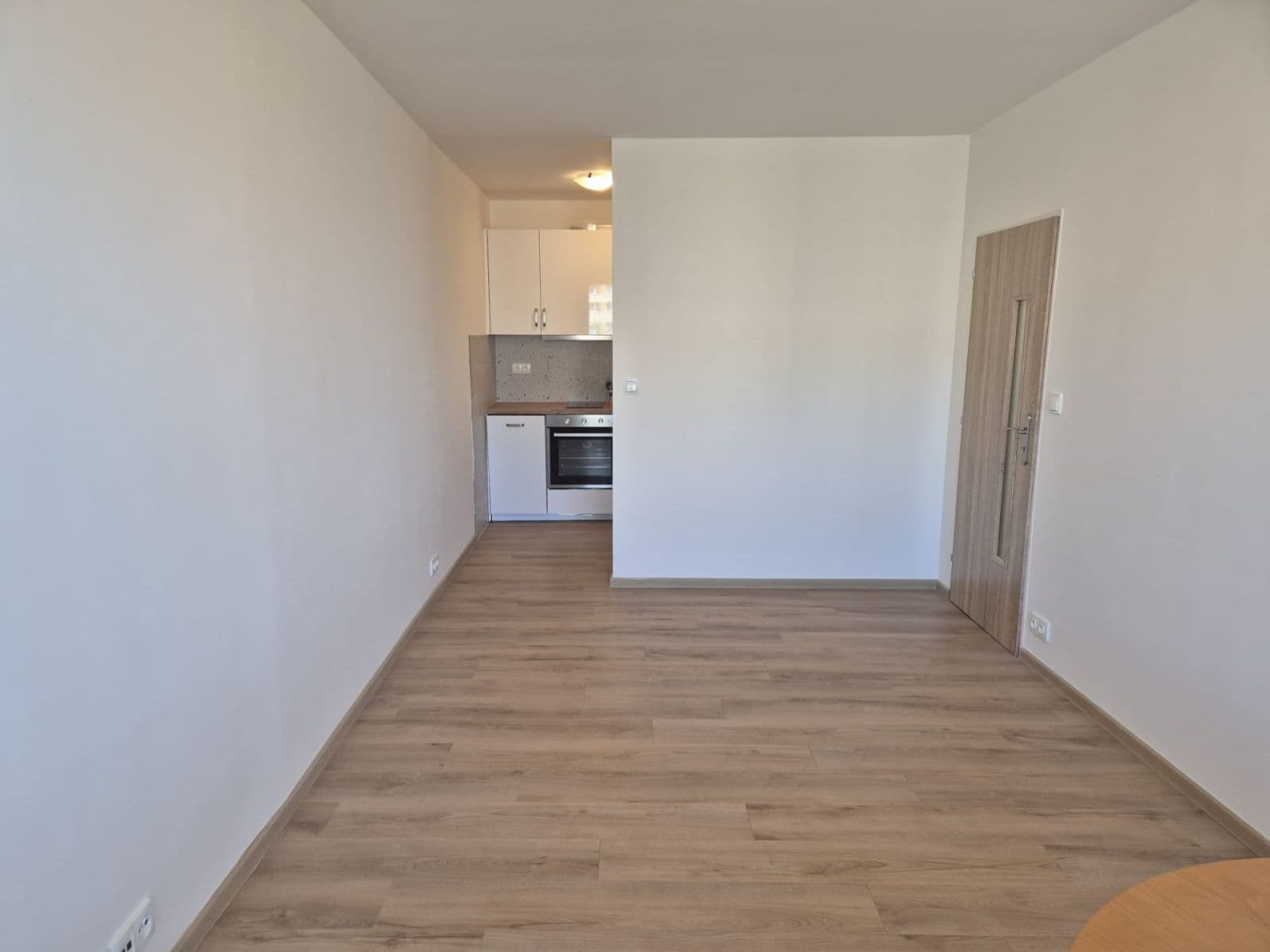 1 bedroom with open-plan kitchen flat to rent, 43 m², Chabařovická, Prague, Prague 1 bedroom with open-plan kitchen flat to rent, 43 m², Chabařovická, Prague, Prague