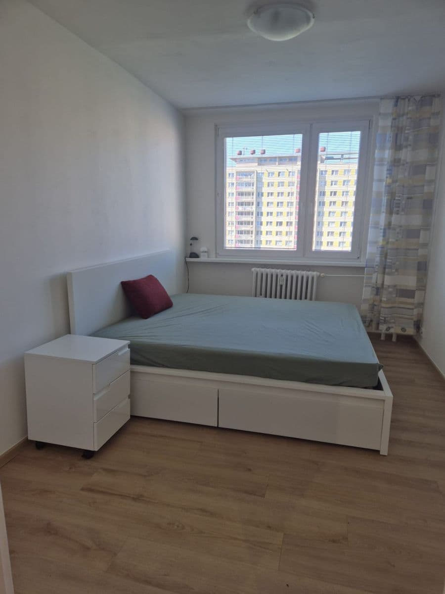1 bedroom with open-plan kitchen flat to rent, 43 m², Chabařovická, Prague, Prague 1 bedroom with open-plan kitchen flat to rent, 43 m², Chabařovická, Prague, Prague