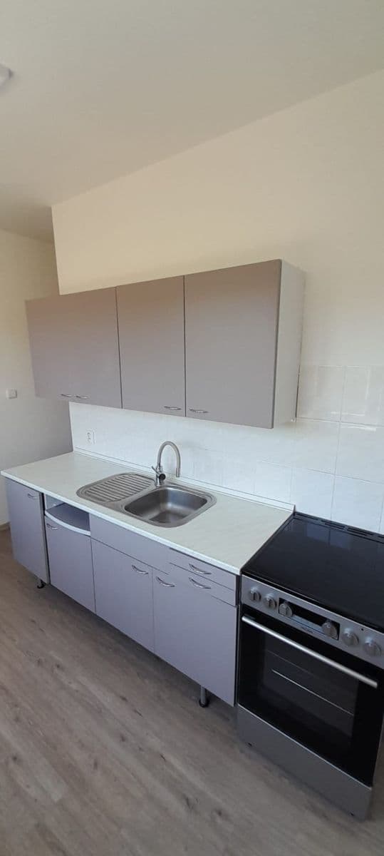 2 bedroom flat to rent, 54 m², Tyršova, Zlín, Zlínský Region 2 bedroom flat to rent, 54 m², Tyršova, Zlín, Zlínský Region