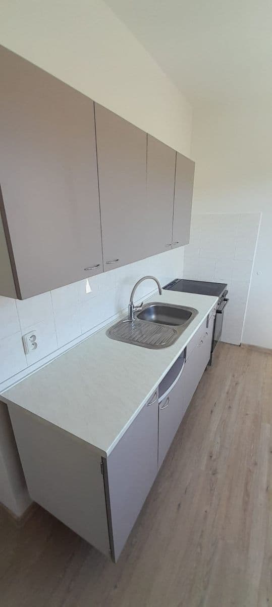 2 bedroom flat to rent, 54 m², Tyršova, Zlín, Zlínský Region 2 bedroom flat to rent, 54 m², Tyršova, Zlín, Zlínský Region