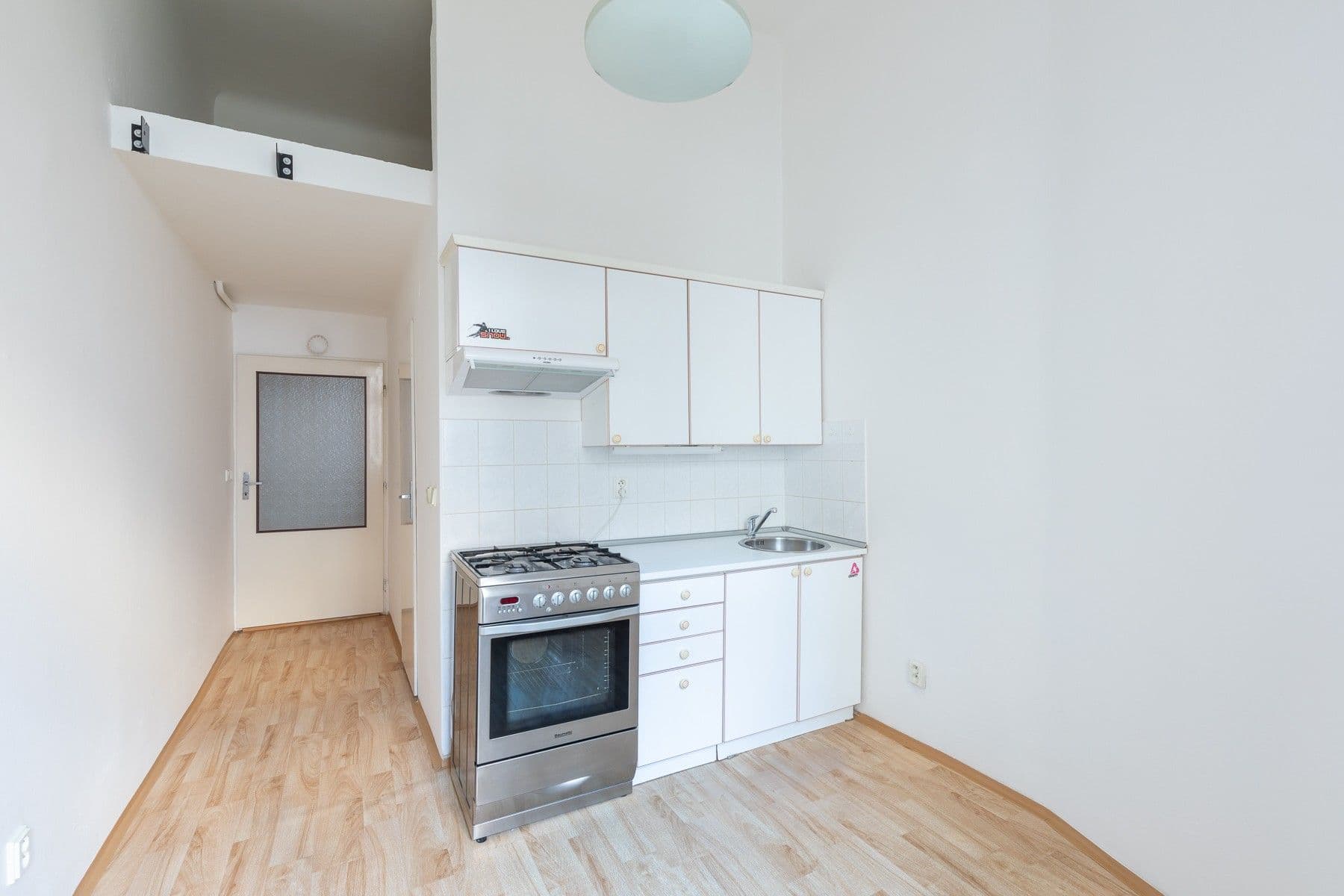 1 bedroom flat to rent, 40 m², Mahenova, Prague, Prague 1 bedroom flat to rent, 40 m², Mahenova, Prague, Prague