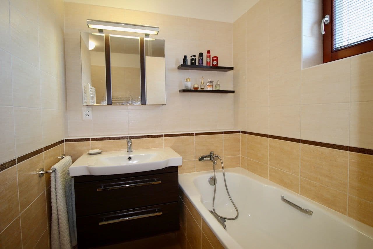 2 bedroom with open-plan kitchen flat to rent, 139 m², Laudonova, Prague, Prague 2 bedroom with open-plan kitchen flat to rent, 139 m², Laudonova, Prague, Prague