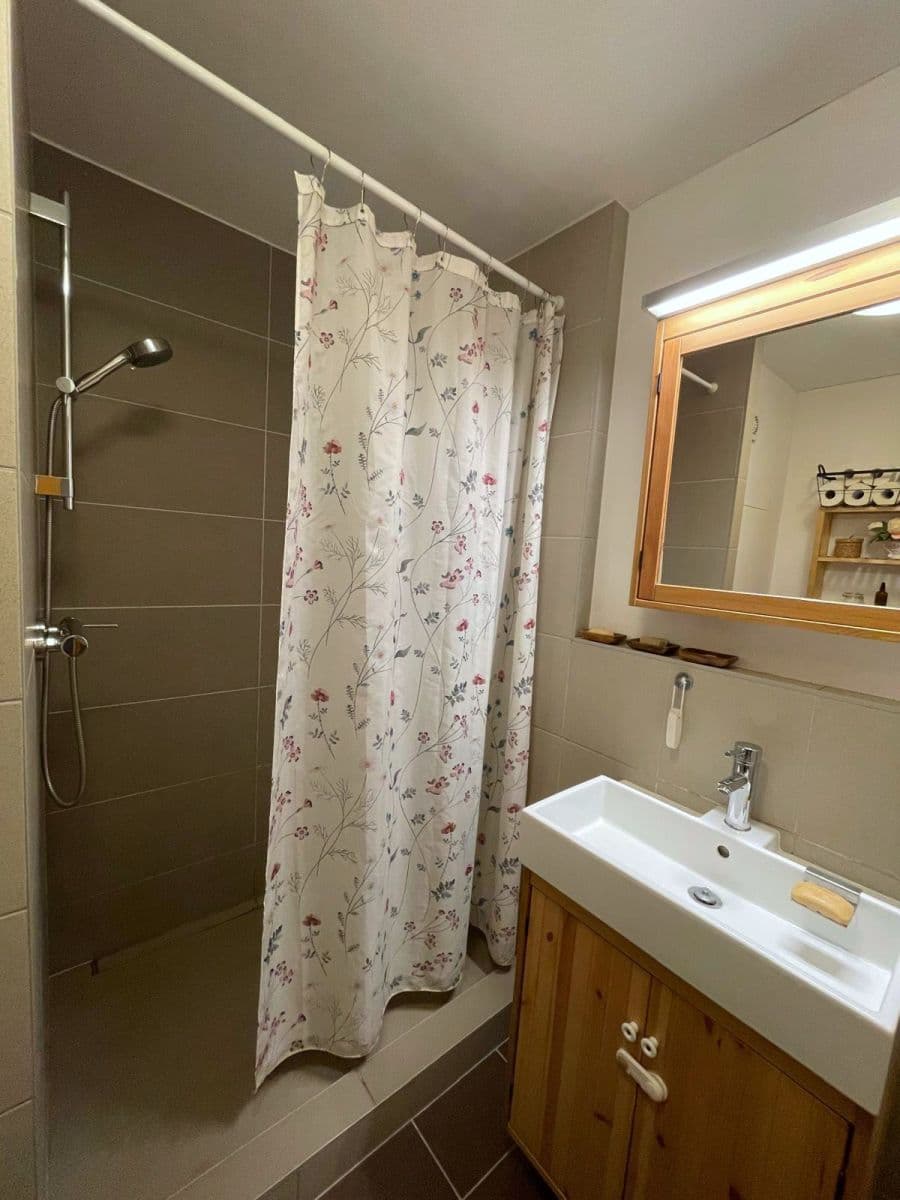 1 bedroom with open-plan kitchen flat to rent, 43 m², Rezlerova, Prague, Prague 1 bedroom with open-plan kitchen flat to rent, 43 m², Rezlerova, Prague, Prague