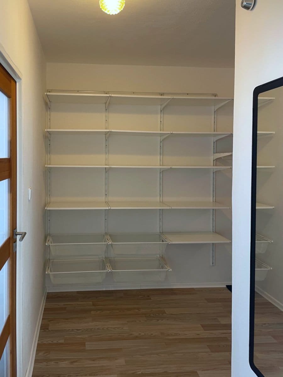 1 bedroom with open-plan kitchen flat to rent, 43 m², Rezlerova, Prague, Prague 1 bedroom with open-plan kitchen flat to rent, 43 m², Rezlerova, Prague, Prague