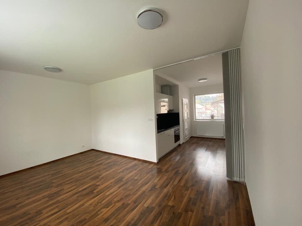 Studio flat to rent, 36 m², Masarykovo náměstí, Mnichovice, Středočeský Region Studio flat to rent, 36 m², Masarykovo náměstí, Mnichovice, Středočeský Region