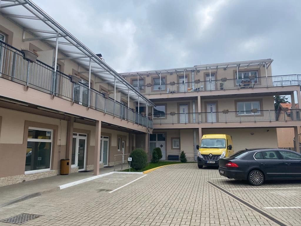 Studio flat to rent, 36 m², Masarykovo náměstí, Mnichovice, Středočeský Region Studio flat to rent, 36 m², Masarykovo náměstí, Mnichovice, Středočeský Region