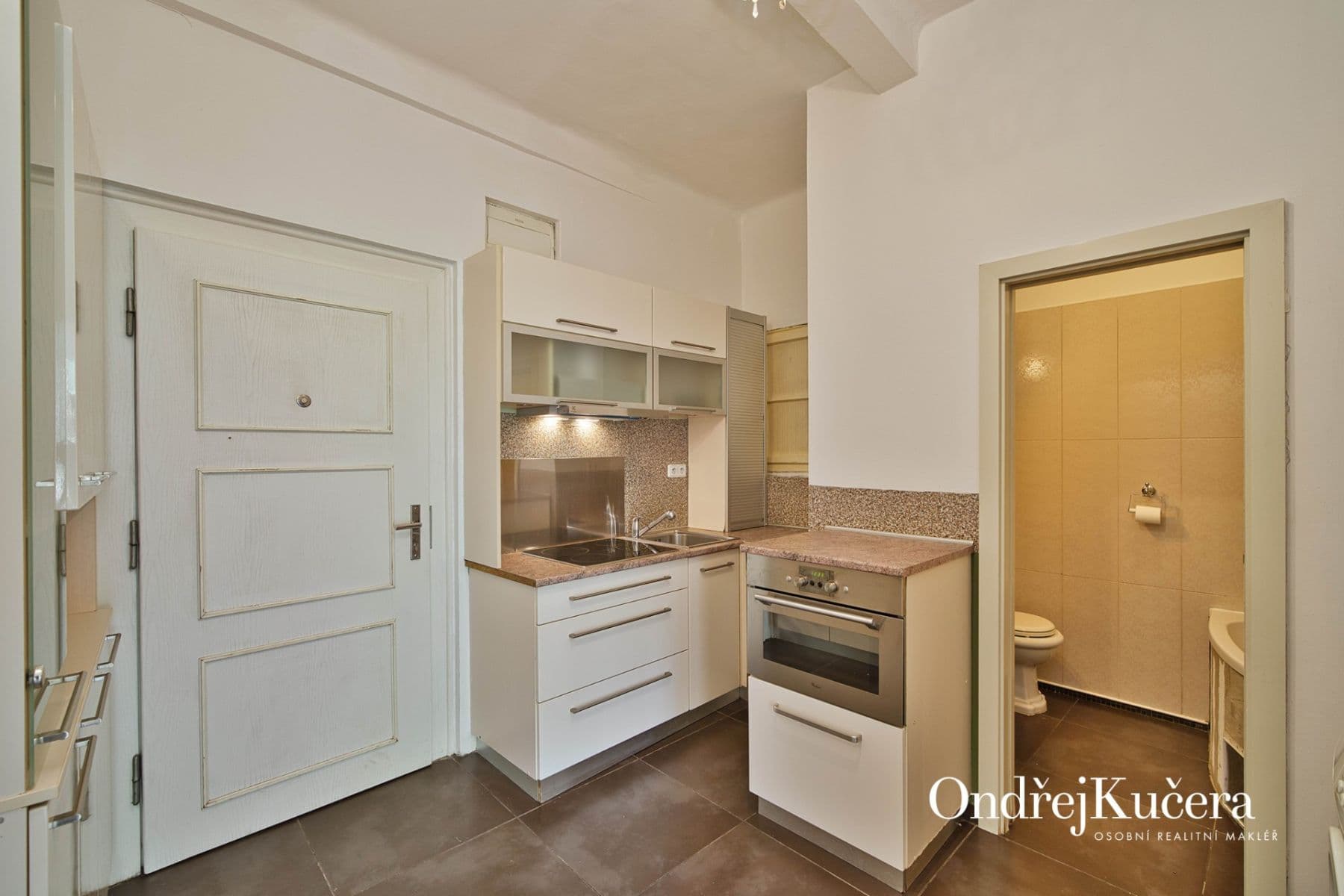 1 bedroom with open-plan kitchen flat to rent, 50 m², Branická, Prague, Prague 1 bedroom with open-plan kitchen flat to rent, 50 m², Branická, Prague, Prague
