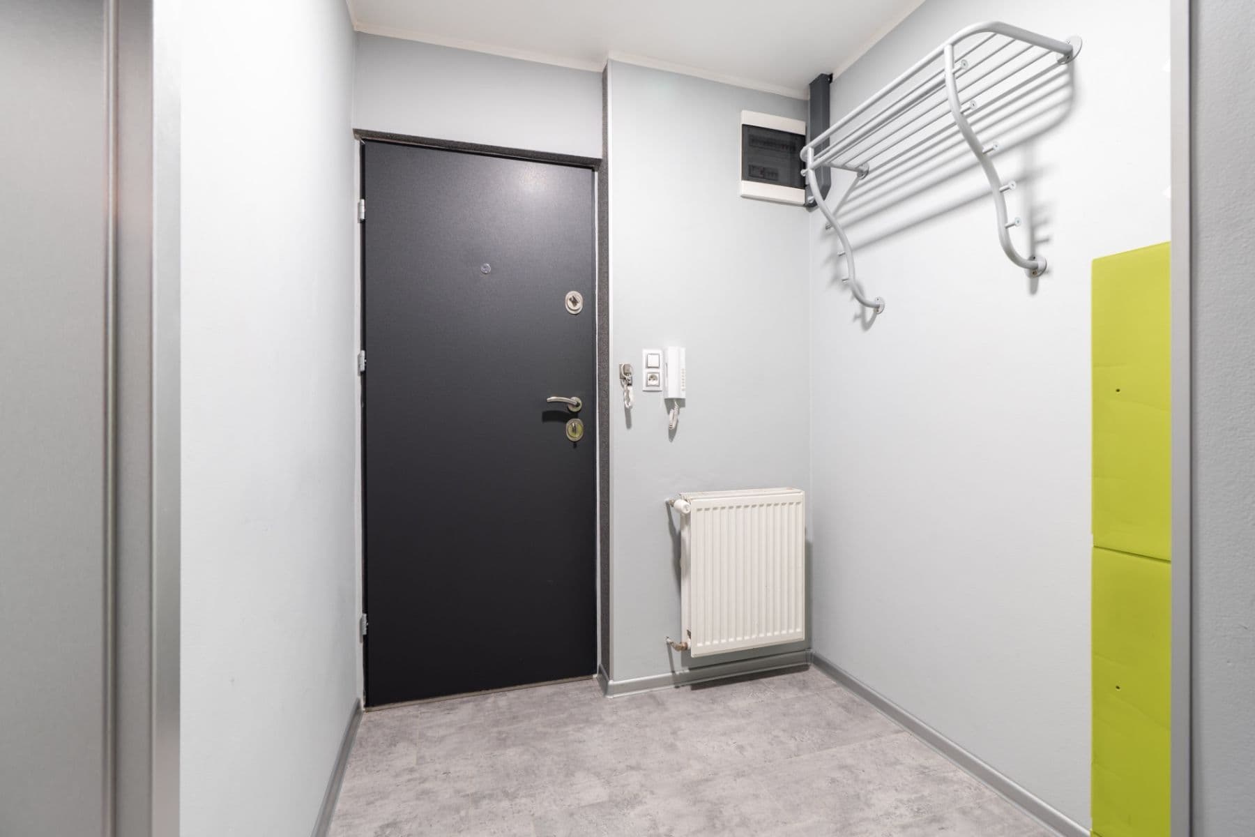 3 bedroom with open-plan kitchen flat for sale, 96 m², Grégrova, Chomutov, Ústecký Region 3 bedroom with open-plan kitchen flat for sale, 96 m², Grégrova, Chomutov, Ústecký Region