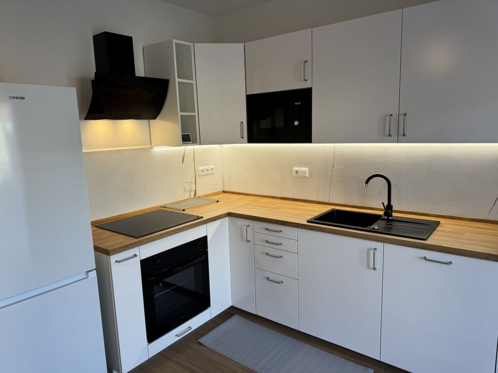 1 bedroom with open-plan kitchen flat to rent, 75 m², Hřímalého, Plzeň, Plzeňský Region 1 bedroom with open-plan kitchen flat to rent, 75 m², Hřímalého, Plzeň, Plzeňský Region
