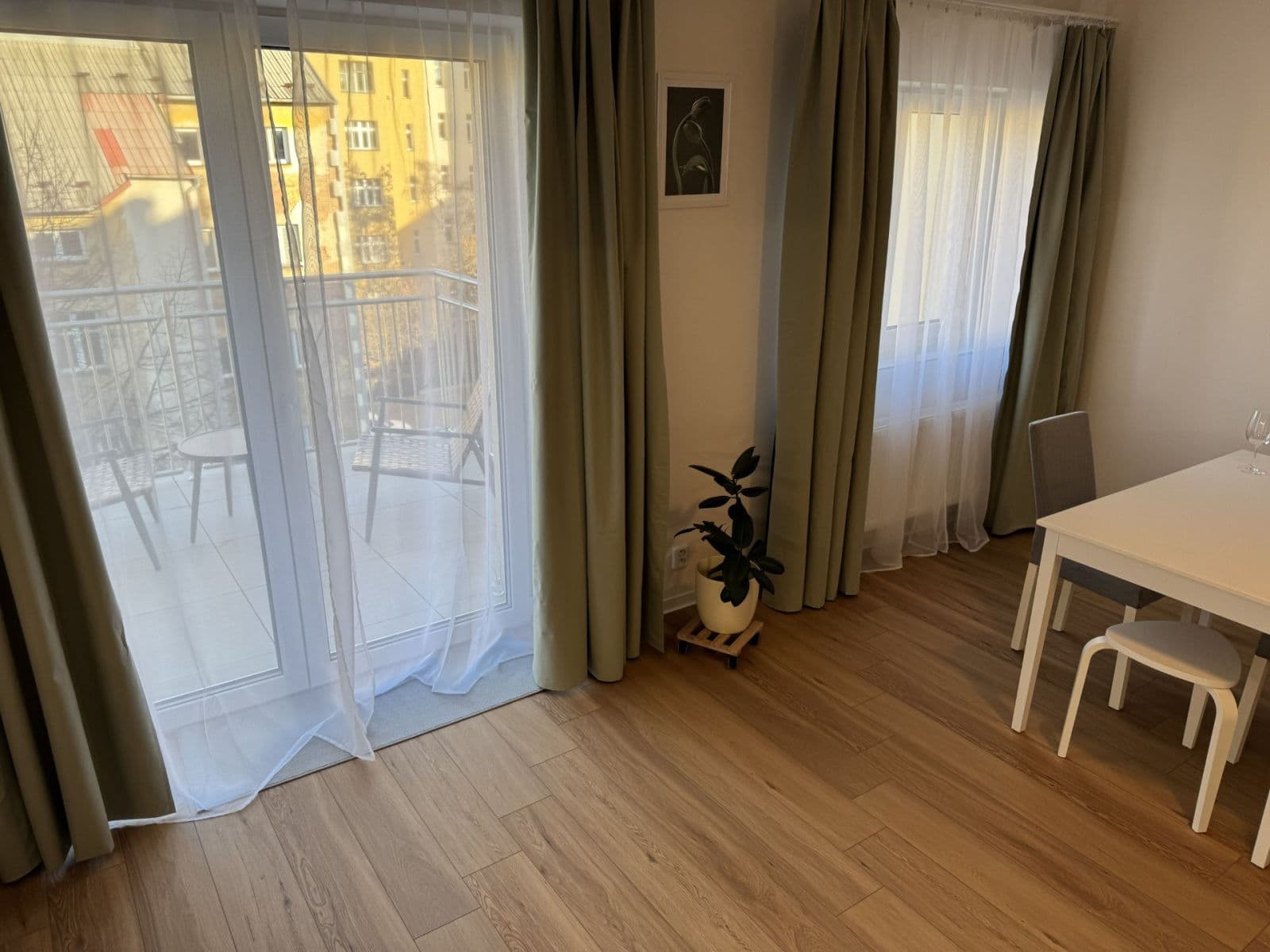 1 bedroom with open-plan kitchen flat to rent, 75 m², Hřímalého, Plzeň, Plzeňský Region 1 bedroom with open-plan kitchen flat to rent, 75 m², Hřímalého, Plzeň, Plzeňský Region