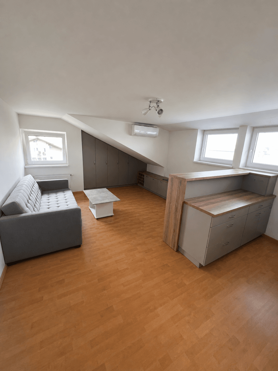 1 bedroom with open-plan kitchen flat to rent, 47 m², Unhošťská, Hostivice, Středočeský Region 1 bedroom with open-plan kitchen flat to rent, 47 m², Unhošťská, Hostivice, Středočeský Region