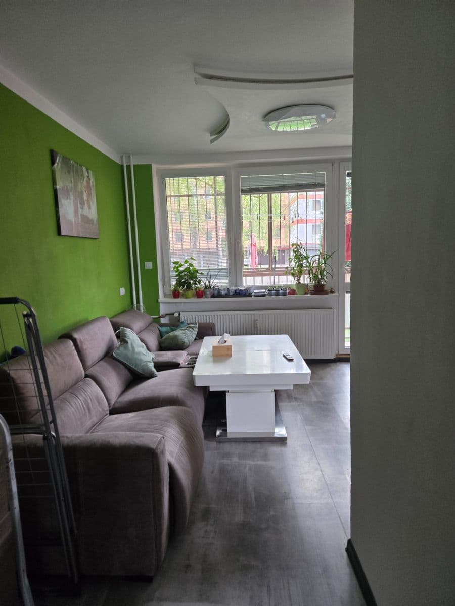 2 bedroom with open-plan kitchen flat to rent, 75 m², Staňkova, Ostrava, Moravskoslezský Region 2 bedroom with open-plan kitchen flat to rent, 75 m², Staňkova, Ostrava, Moravskoslezský Region