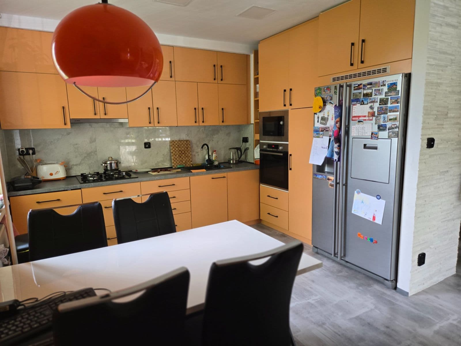 2 bedroom with open-plan kitchen flat to rent, 75 m², Staňkova, Ostrava, Moravskoslezský Region 2 bedroom with open-plan kitchen flat to rent, 75 m², Staňkova, Ostrava, Moravskoslezský Region