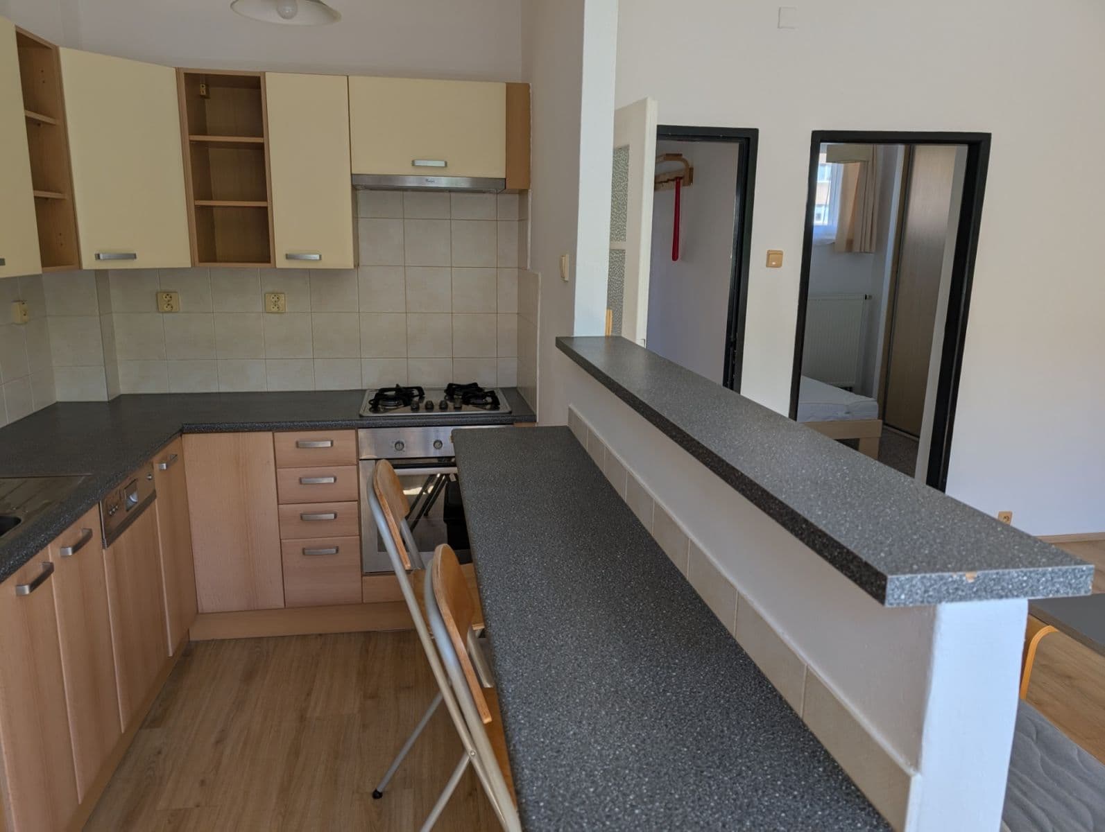 1 bedroom with open-plan kitchen flat to rent, 42 m², Humpolecká, Prague, Prague 1 bedroom with open-plan kitchen flat to rent, 42 m², Humpolecká, Prague, Prague