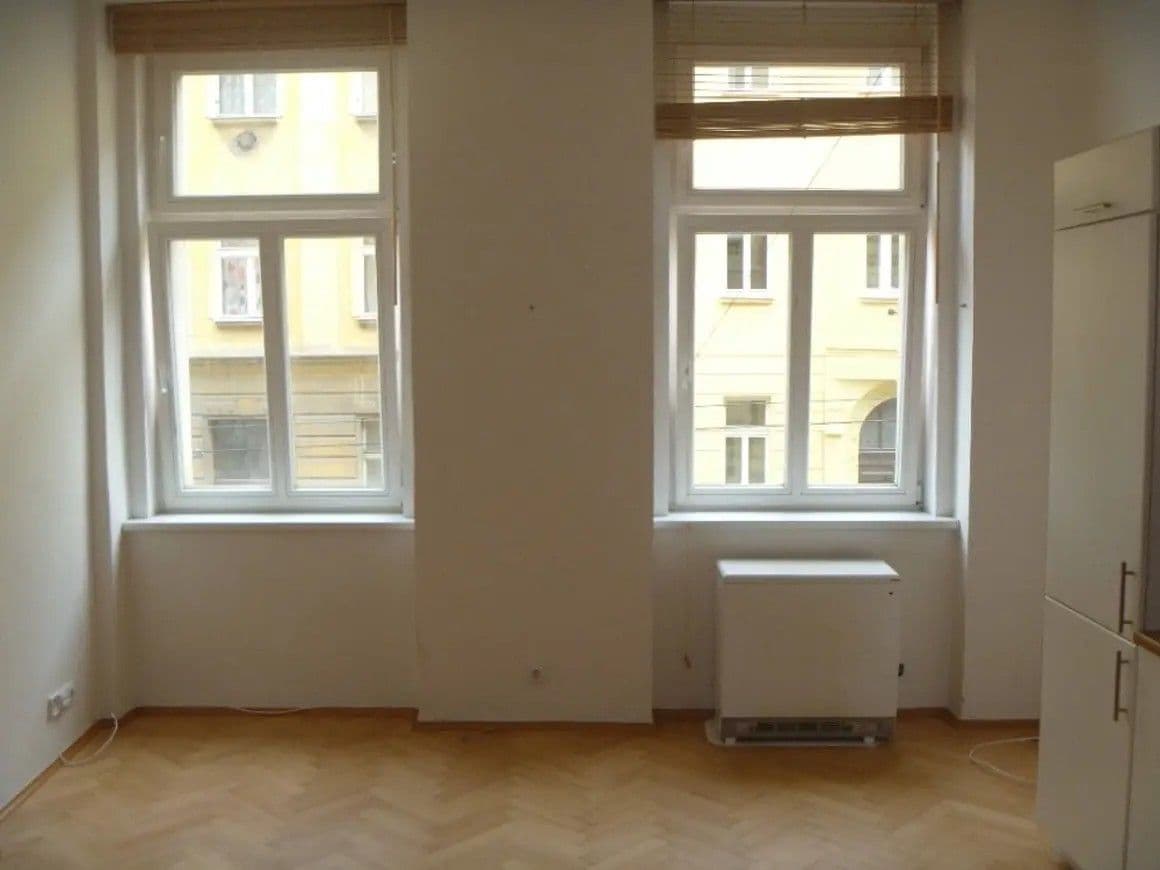 Studio flat to rent, 23 m², Táboritská, Prague, Prague Studio flat to rent, 23 m², Táboritská, Prague, Prague
