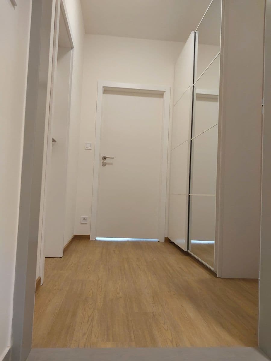 Studio flat to rent, 35 m², Gerstelova, Prague, Prague Studio flat to rent, 35 m², Gerstelova, Prague, Prague