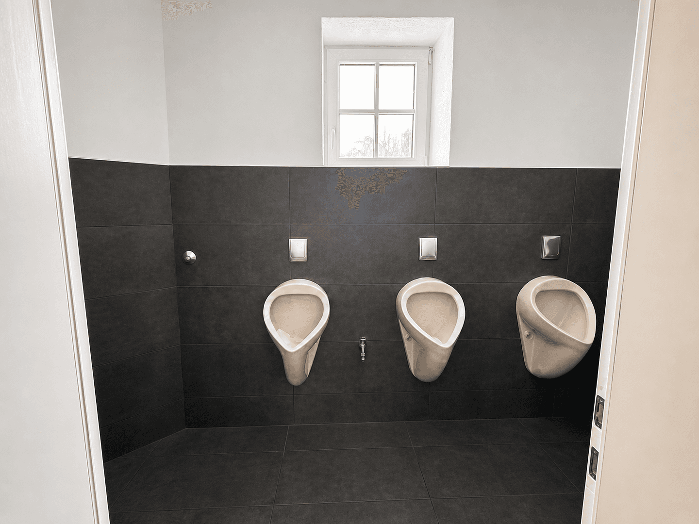 non-residential property to rent, 235 m², Auf der Heide 4, Frankenberg (Eder), Hesse non-residential property to rent, 235 m², Auf der Heide 4, Frankenberg (Eder), Hesse