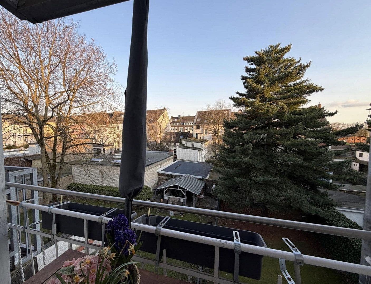 2 bedroom with open-plan kitchen flat to rent, 96 m², Düsseldorf, North Rhine-Westphalia 2 bedroom with open-plan kitchen flat to rent, 96 m², Düsseldorf, North Rhine-Westphalia